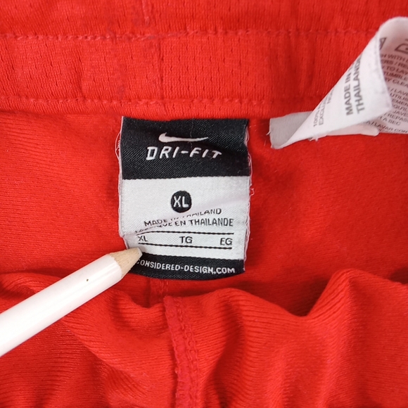 XL Dri FitNIKE Red & Neon Short - Picture 7 of 10